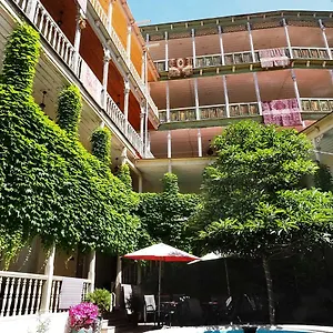 Nata 3* Tbilisi