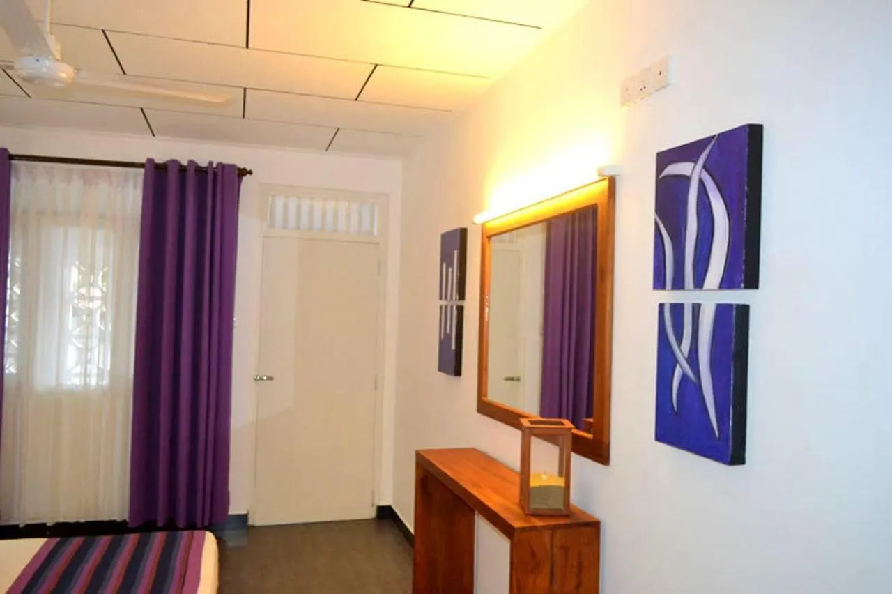 Отель Star Beach Guest House Негомбо